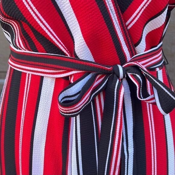 Almost Famous Red Black Multi Striped Short Sleeve Pants Jumpsuit Junior Medium - Picture 7 of 10